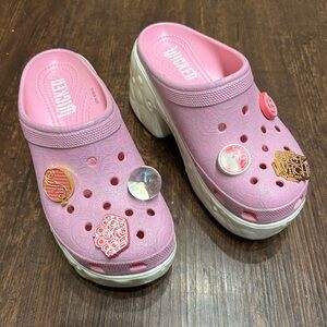 CROCS wicked Pink Platform Clogs with Charms
